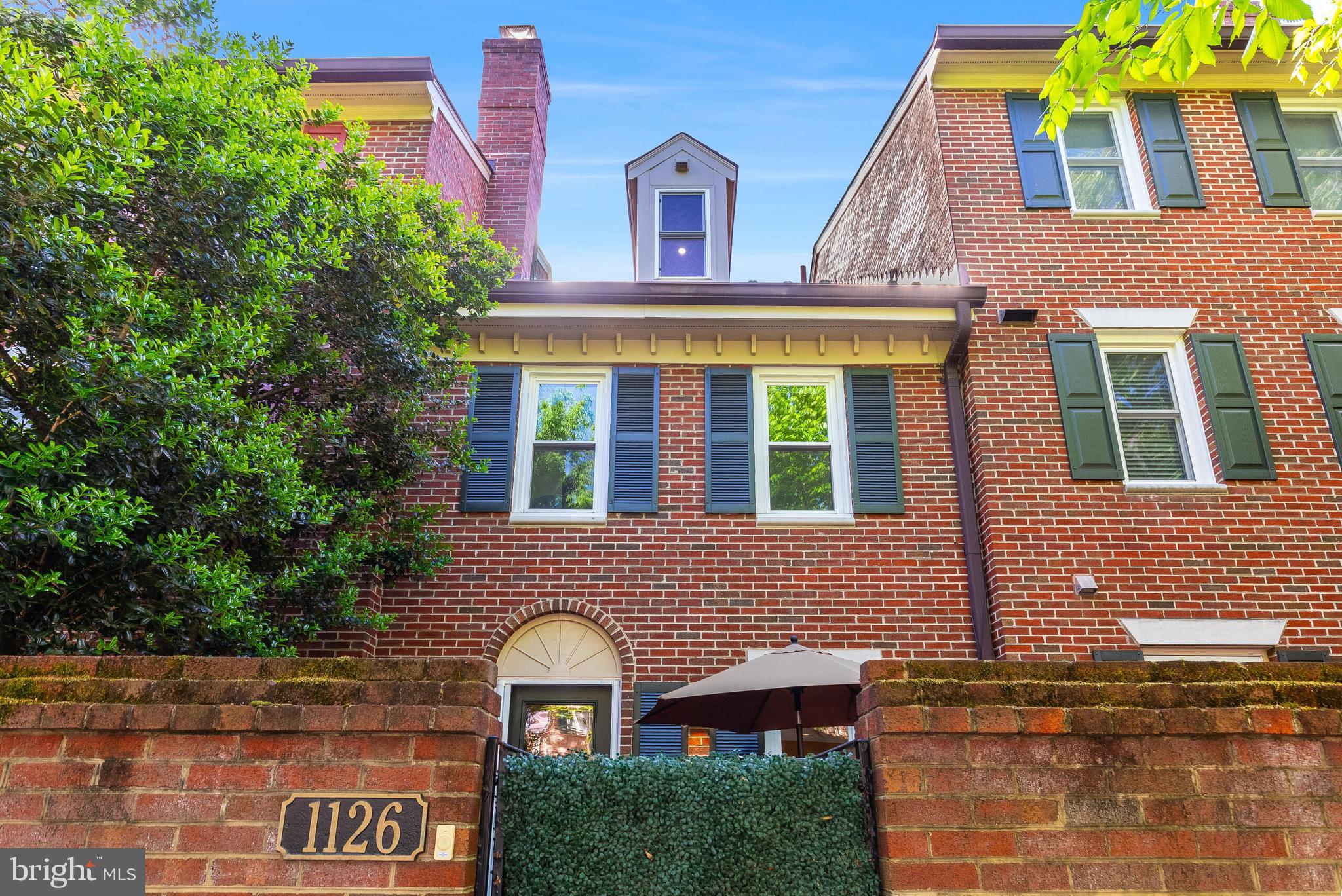 1126 N TAYLOR STREET 1