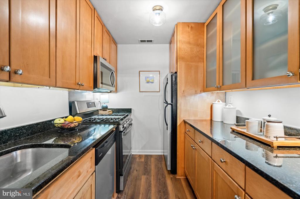 1730 ARLINGTON BOULEVARD Unit: 4