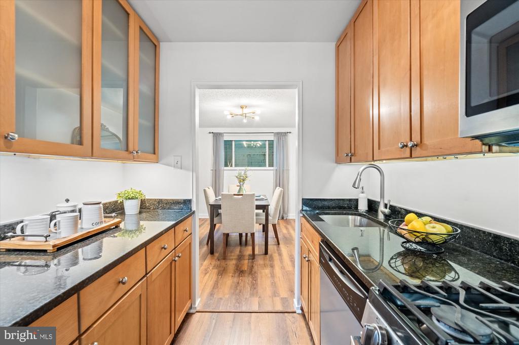 1730 ARLINGTON BOULEVARD Unit: 4