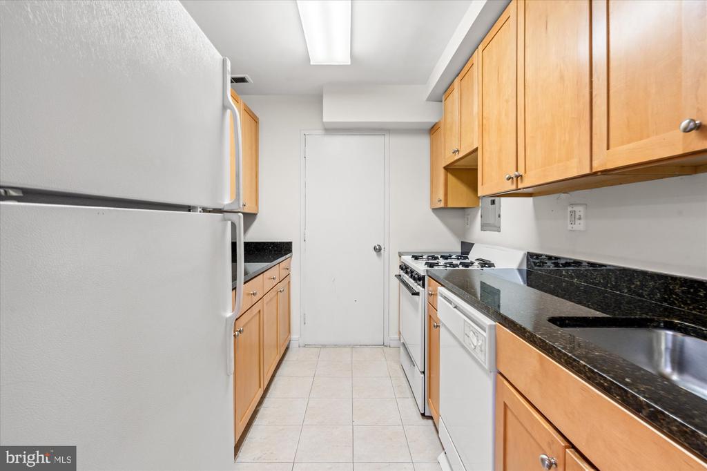 1730 ARLINGTON BOULEVARD Unit: 4