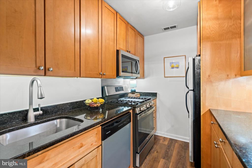 1730 ARLINGTON BOULEVARD Unit: 4