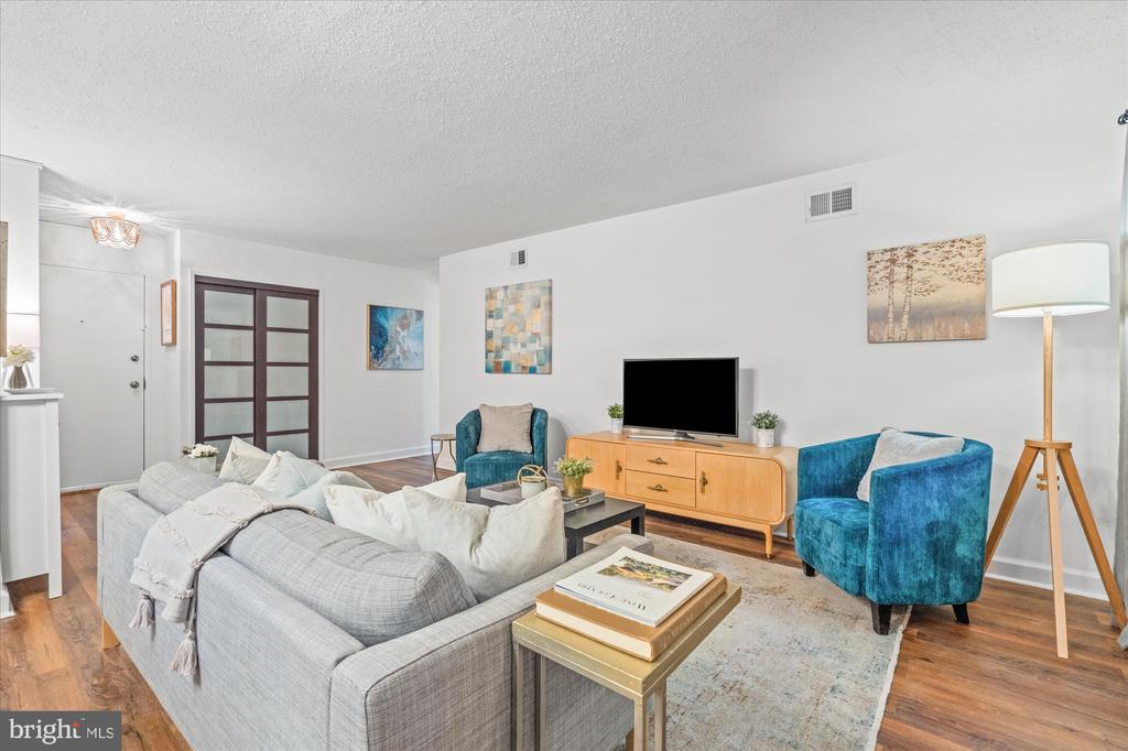 1730 ARLINGTON BOULEVARD Unit: 4