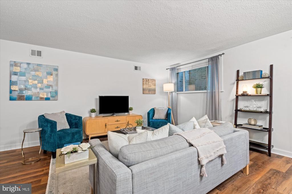 1730 ARLINGTON BOULEVARD Unit: 4