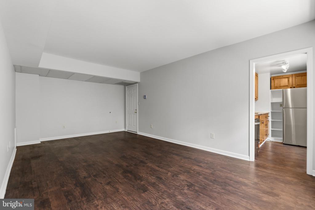 1762 N RHODES STREET Unit: 6-354