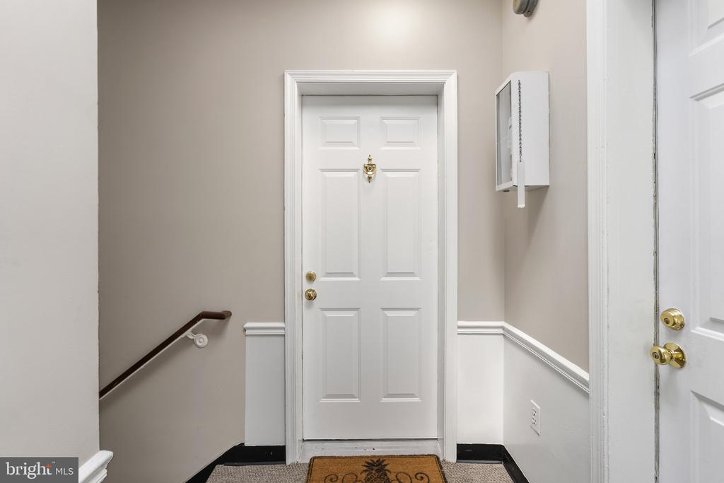 1762 N RHODES STREET Unit: 6-354