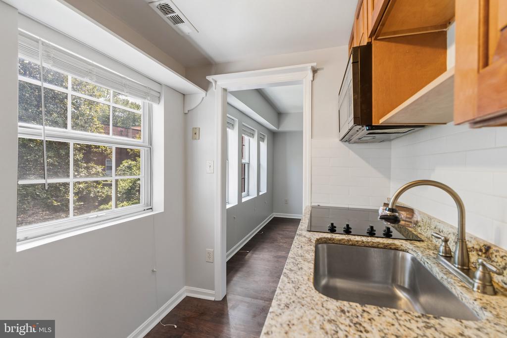 1762 N RHODES STREET Unit: 6-354