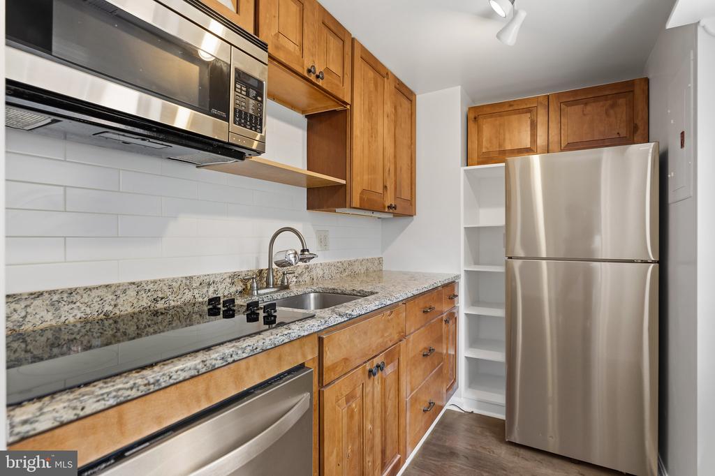 1762 N RHODES STREET Unit: 6-354