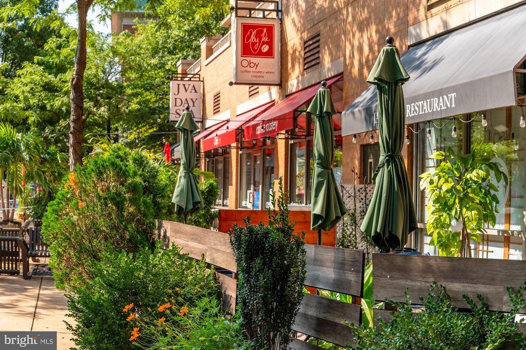 1762 N RHODES STREET Unit: 6-354