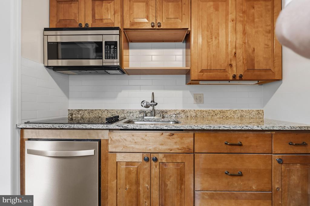 1762 N RHODES STREET Unit: 6-354