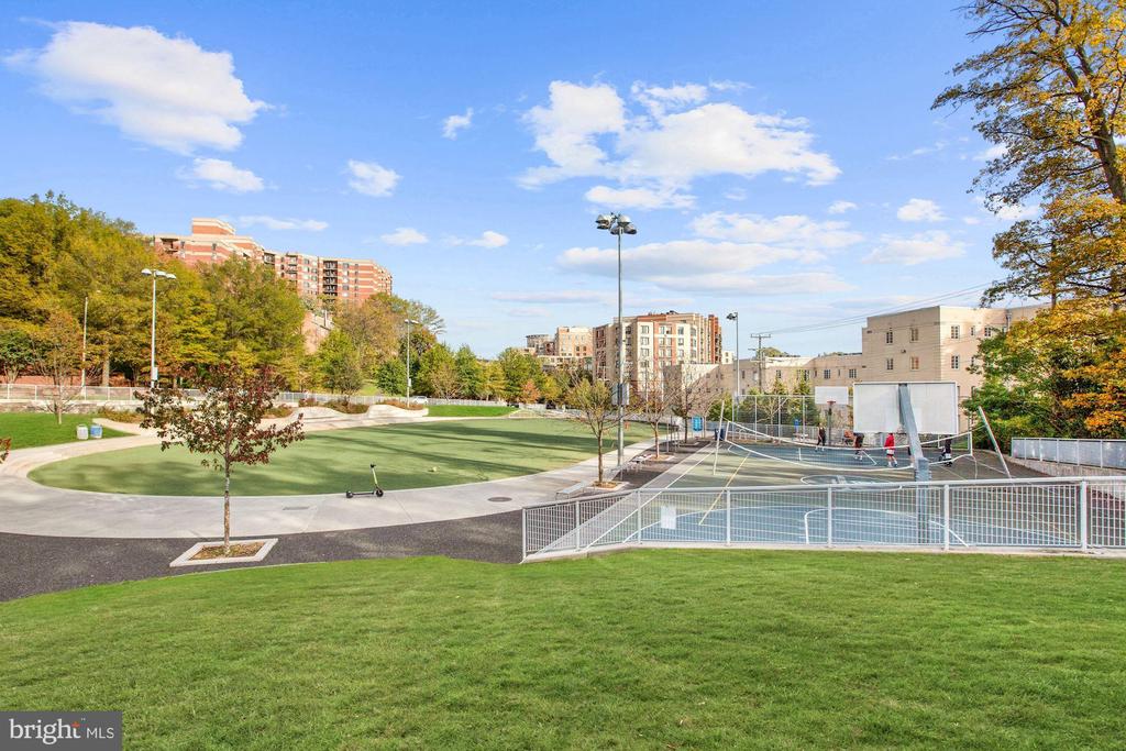 1762 N RHODES STREET Unit: 6-354