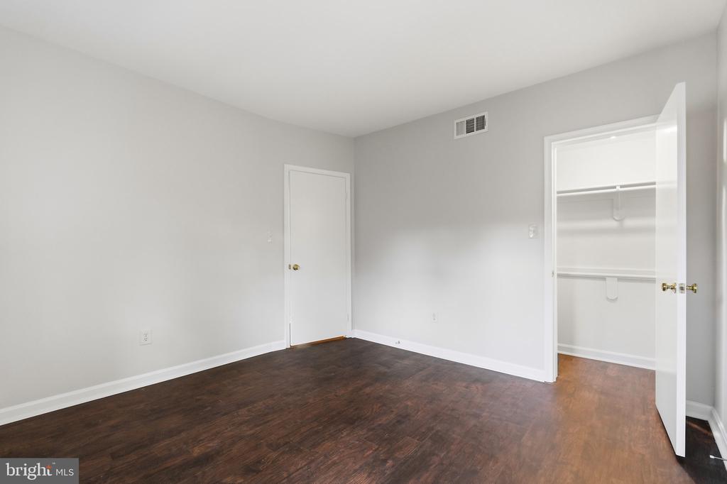 1762 N RHODES STREET Unit: 6-354
