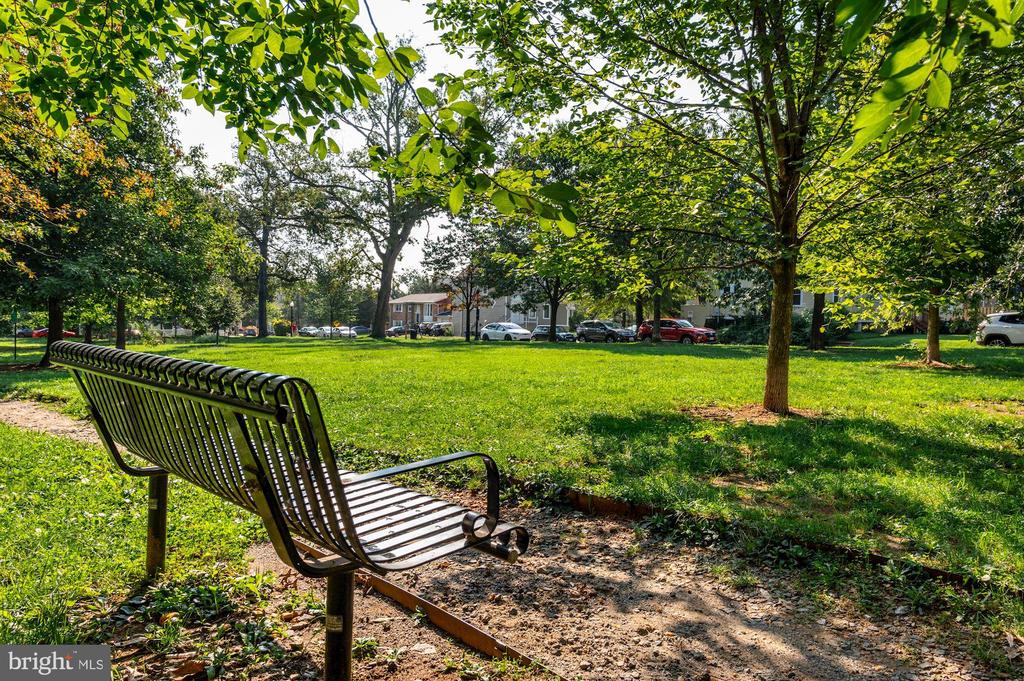 1762 N RHODES STREET Unit: 6-354