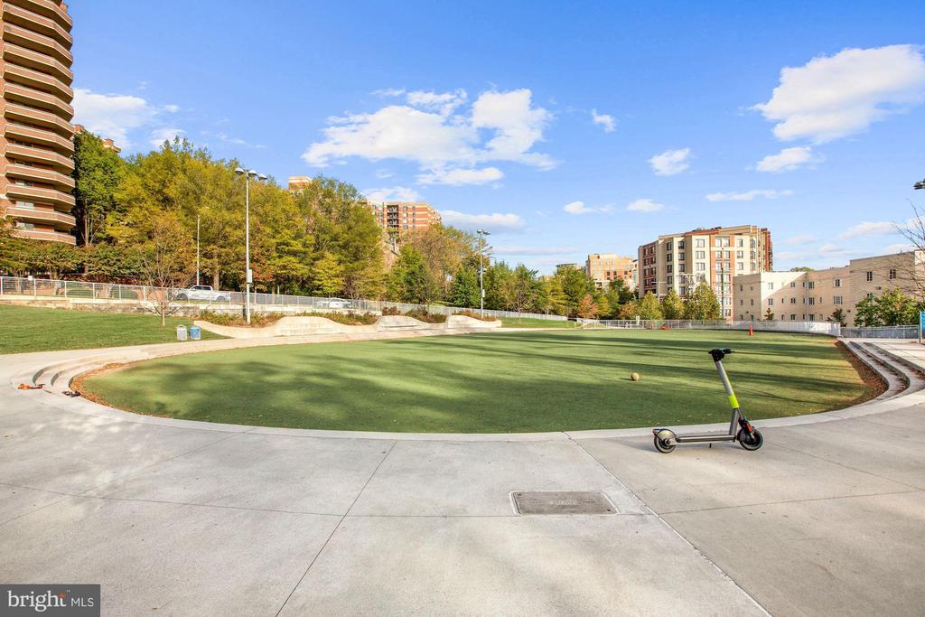 1762 N RHODES STREET Unit: 6-354
