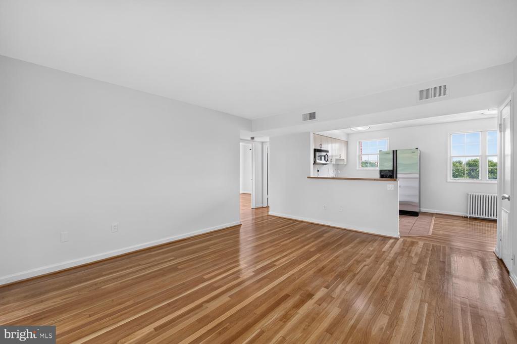 1425 N NASH STREET N Unit: 17