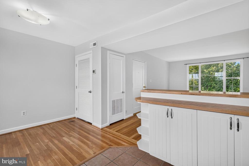 1425 N NASH STREET N Unit: 17