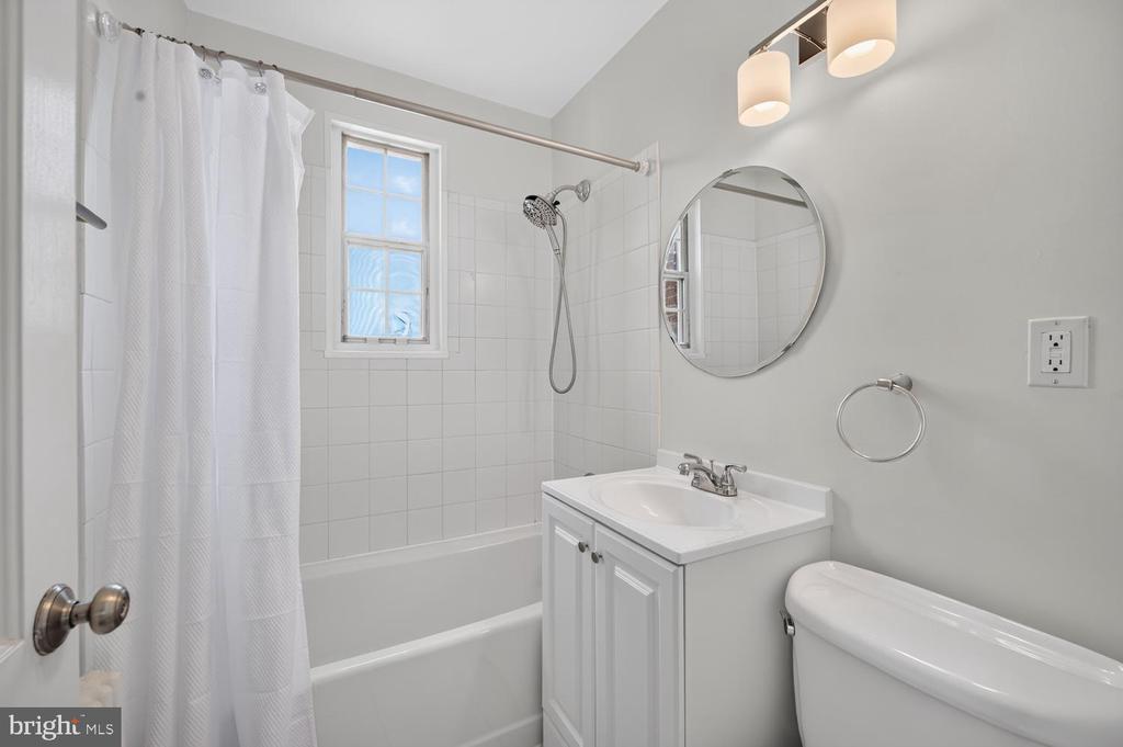 1425 N NASH STREET N Unit: 17