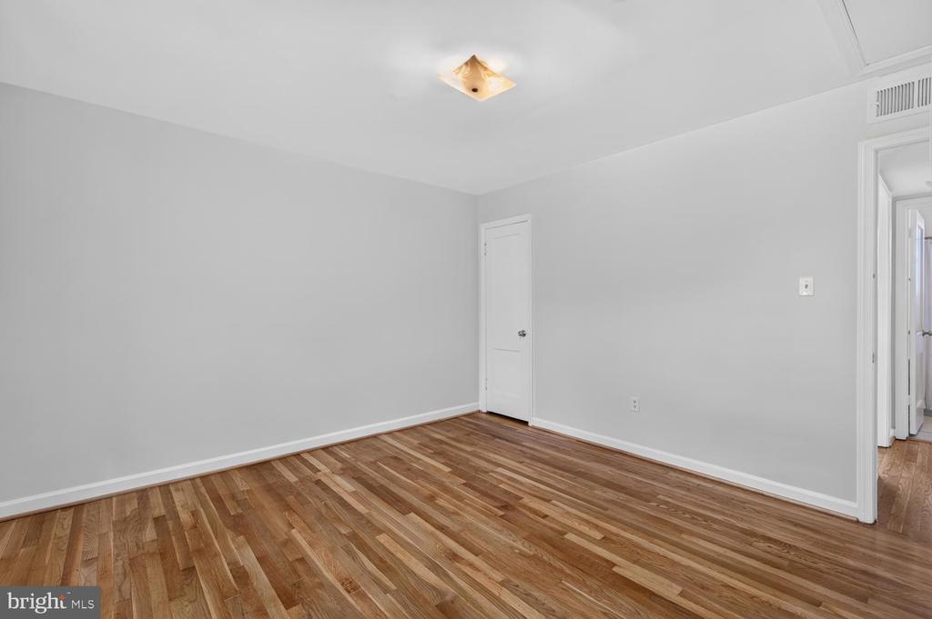1425 N NASH STREET N Unit: 17