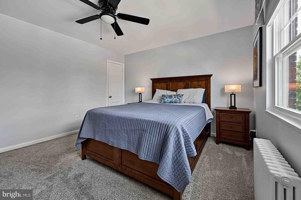 1402 12TH STREET N Unit: S205