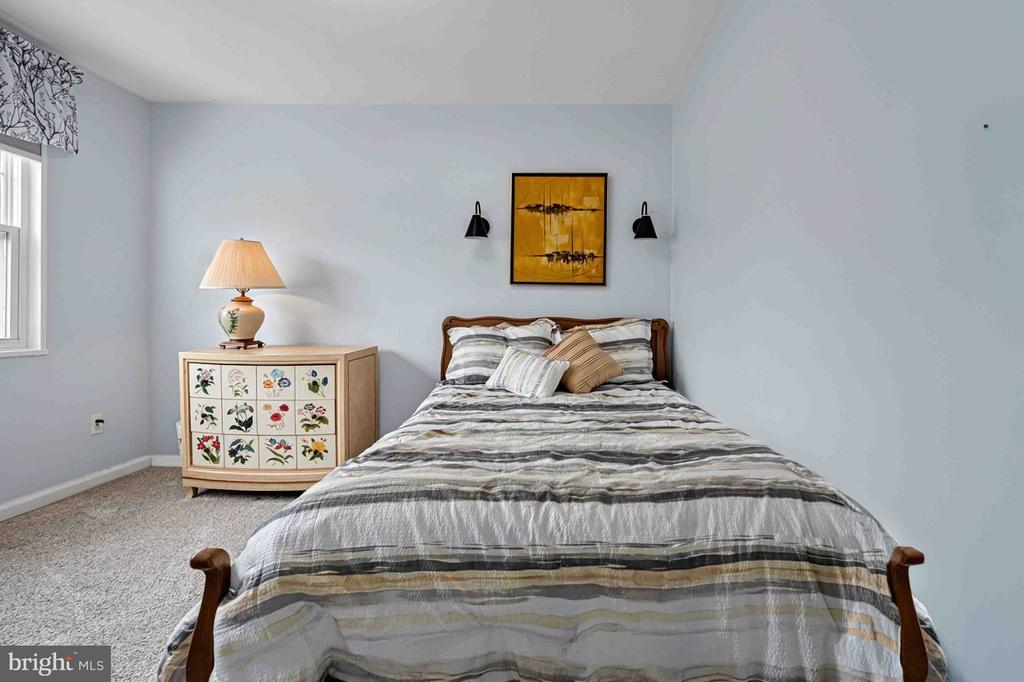 1402 12TH STREET N Unit: S205