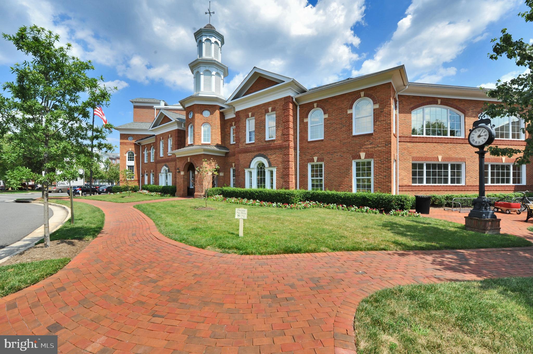 256 CAMERON STATION BOULEVARD