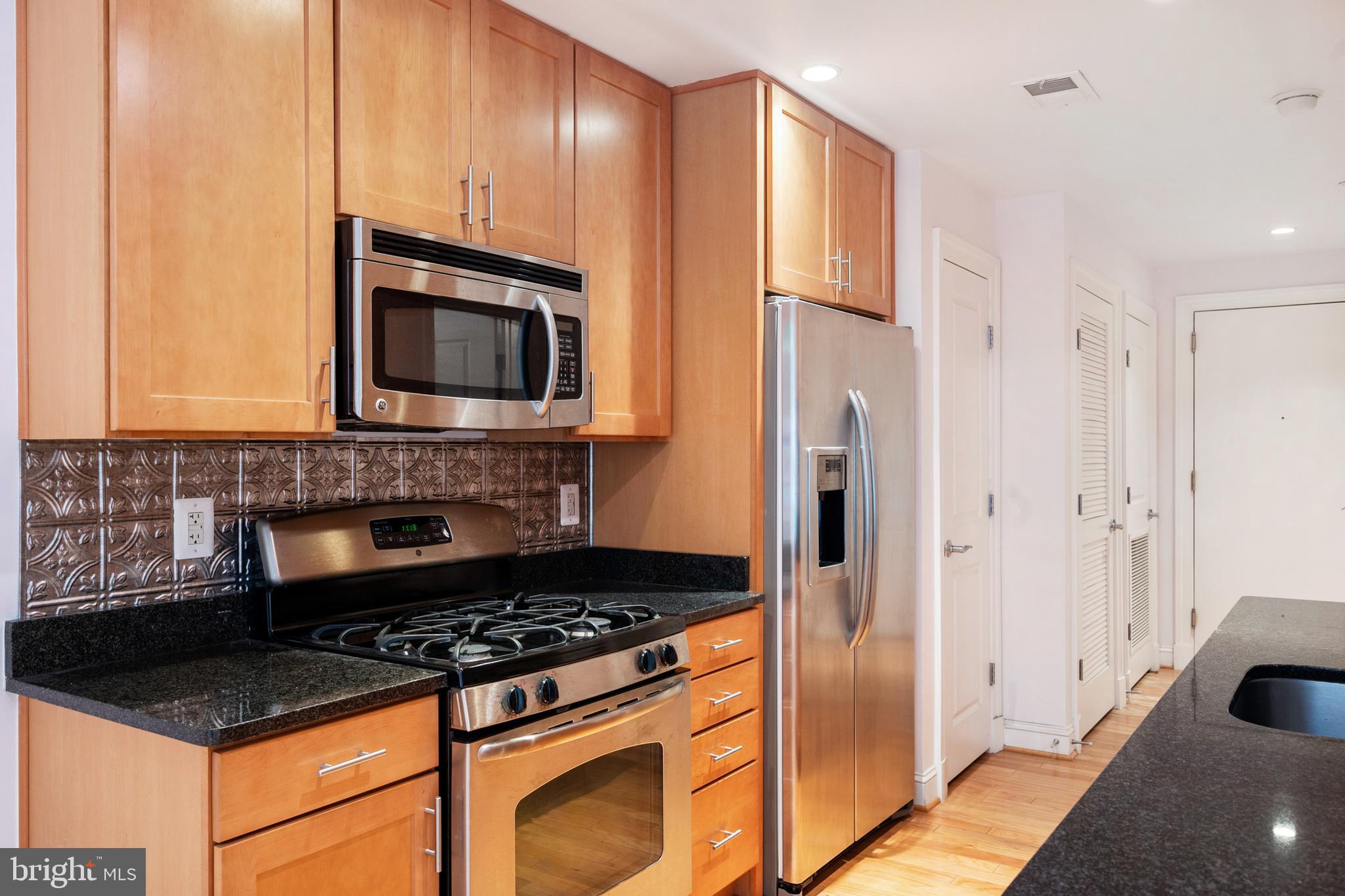 1023 N ROYAL STREET 109