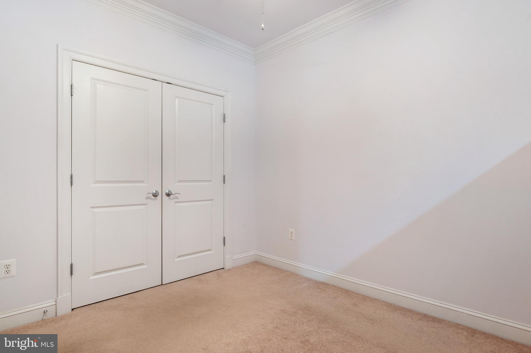 1023 N ROYAL STREET 109