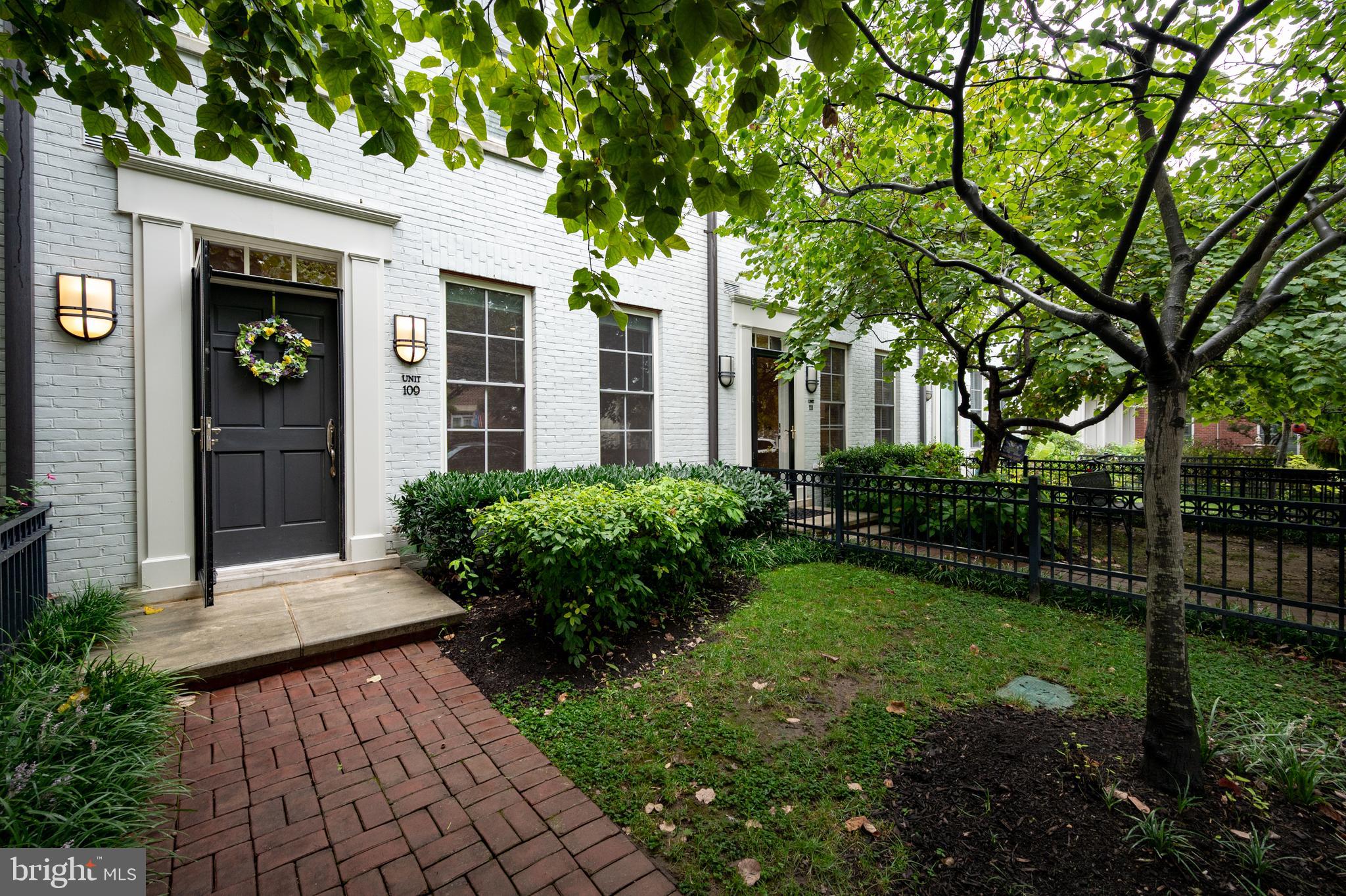 1023 N ROYAL STREET 109