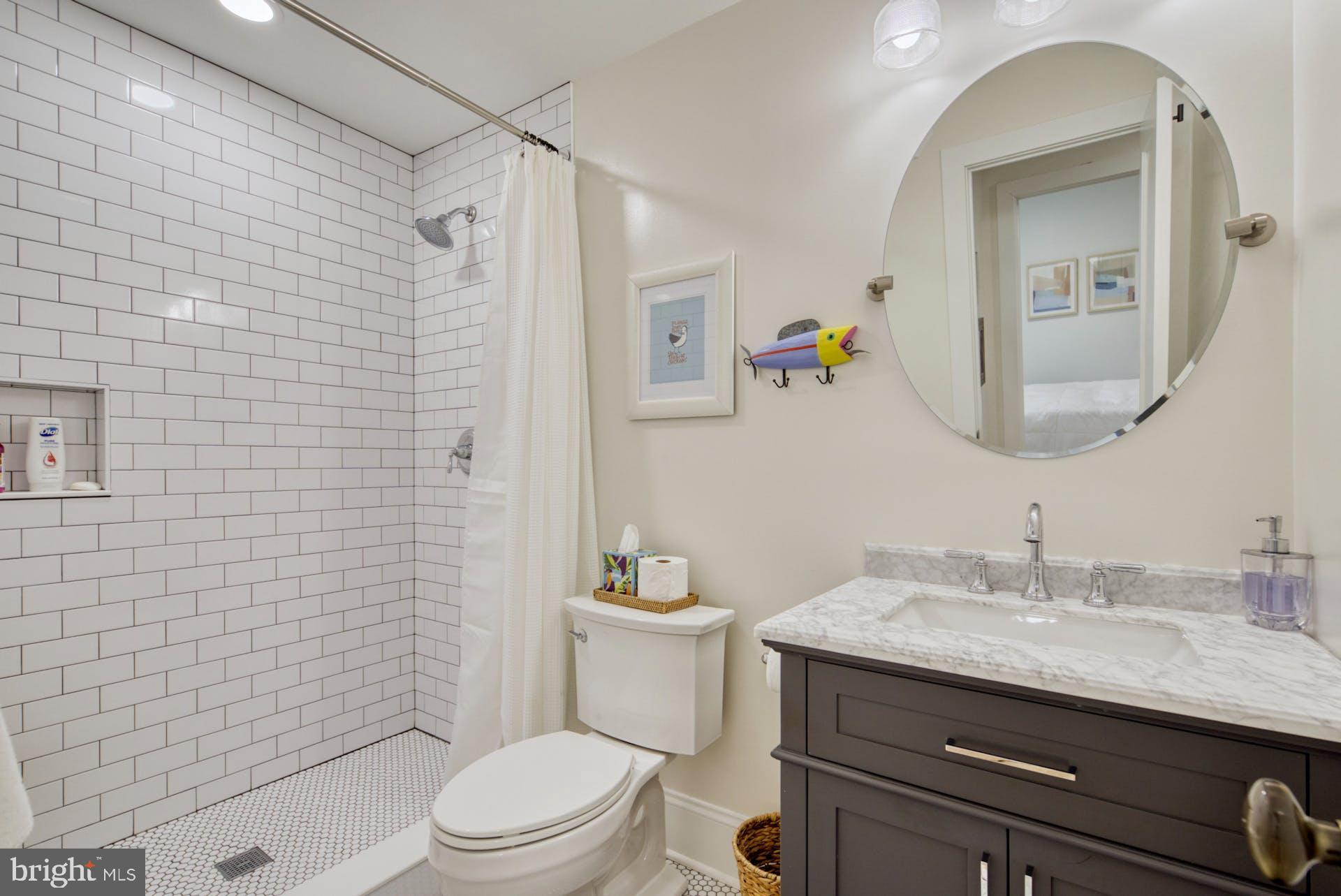 16 W MASONIC VIEW AVENUE