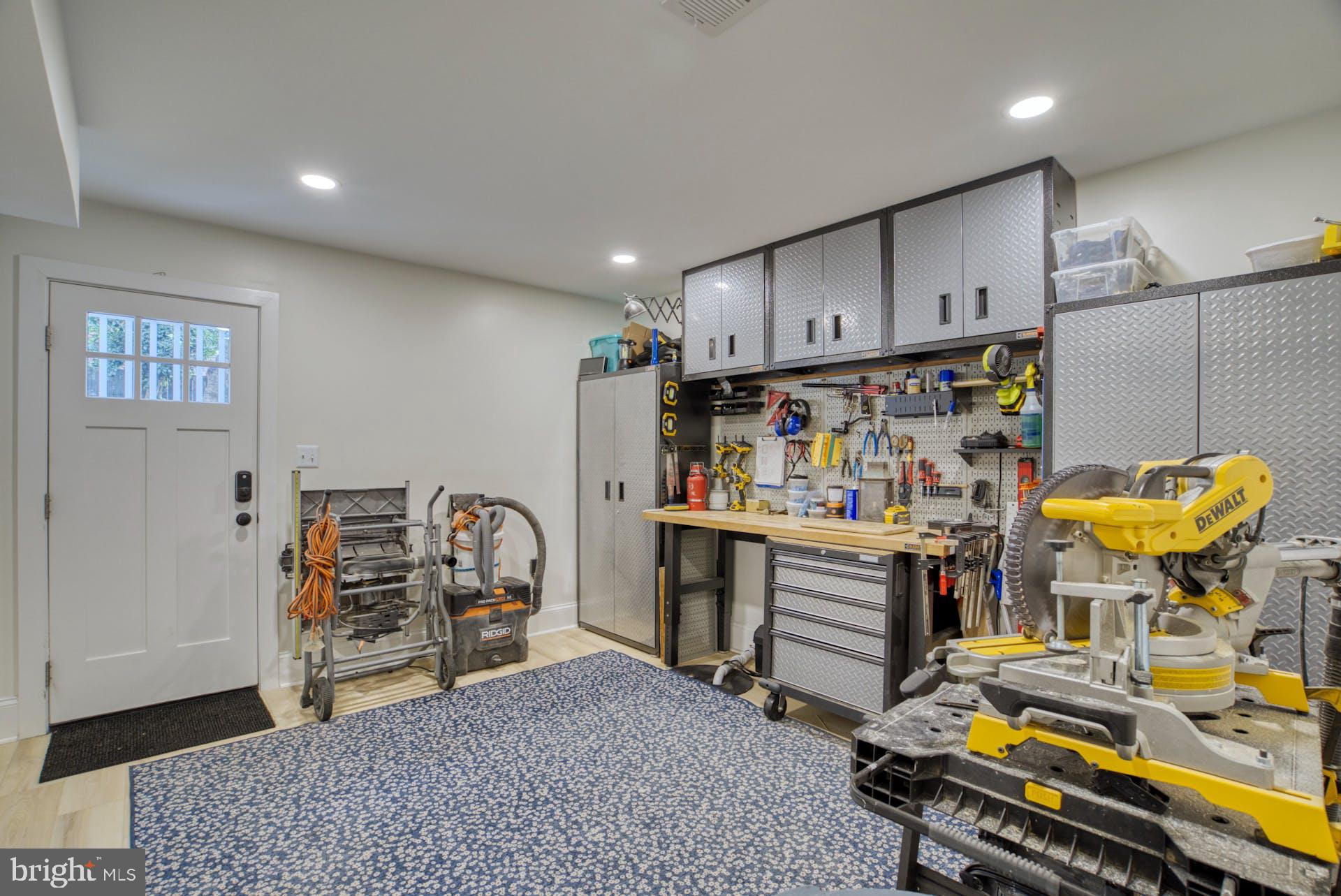 16 W MASONIC VIEW AVENUE