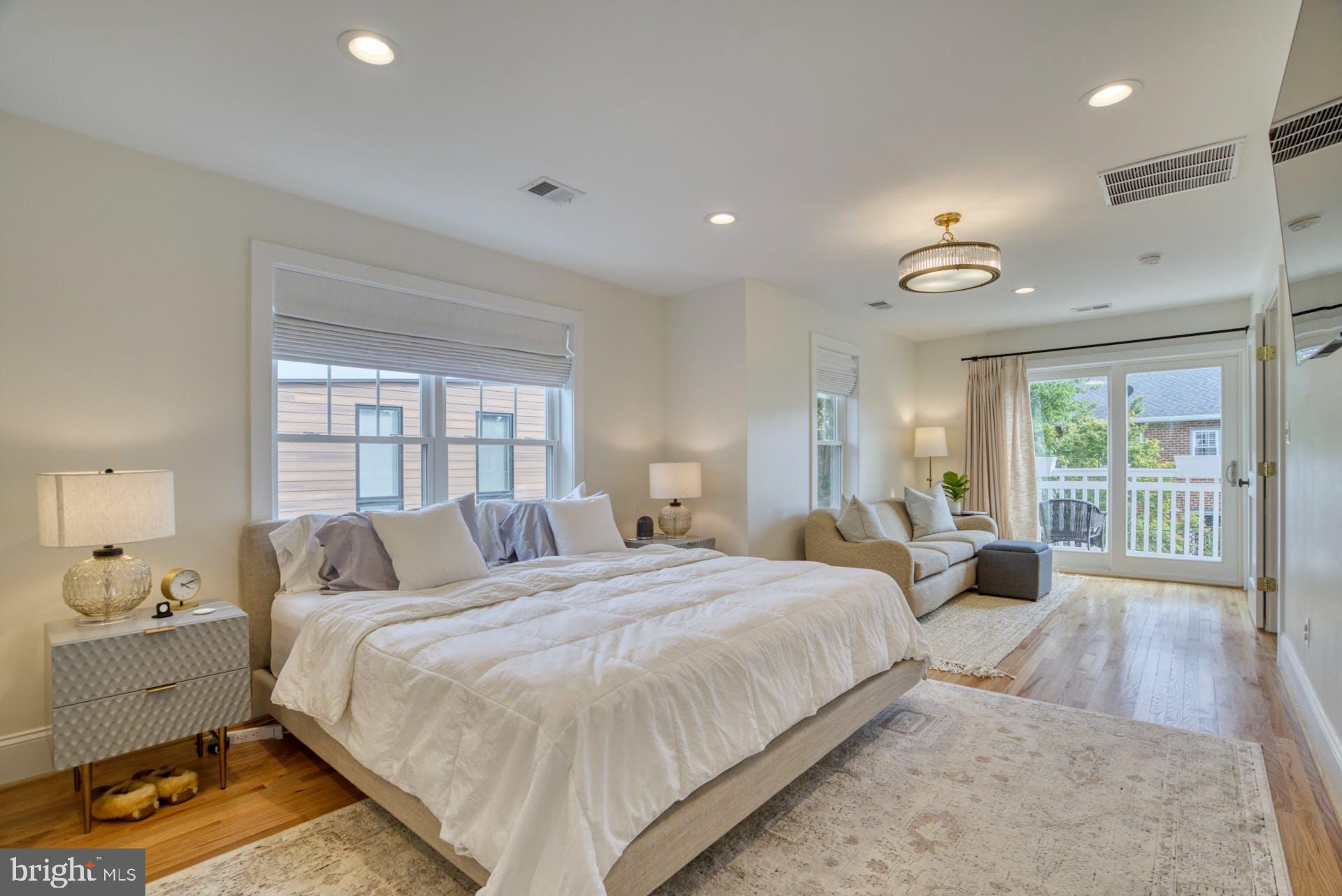 16 W MASONIC VIEW AVENUE