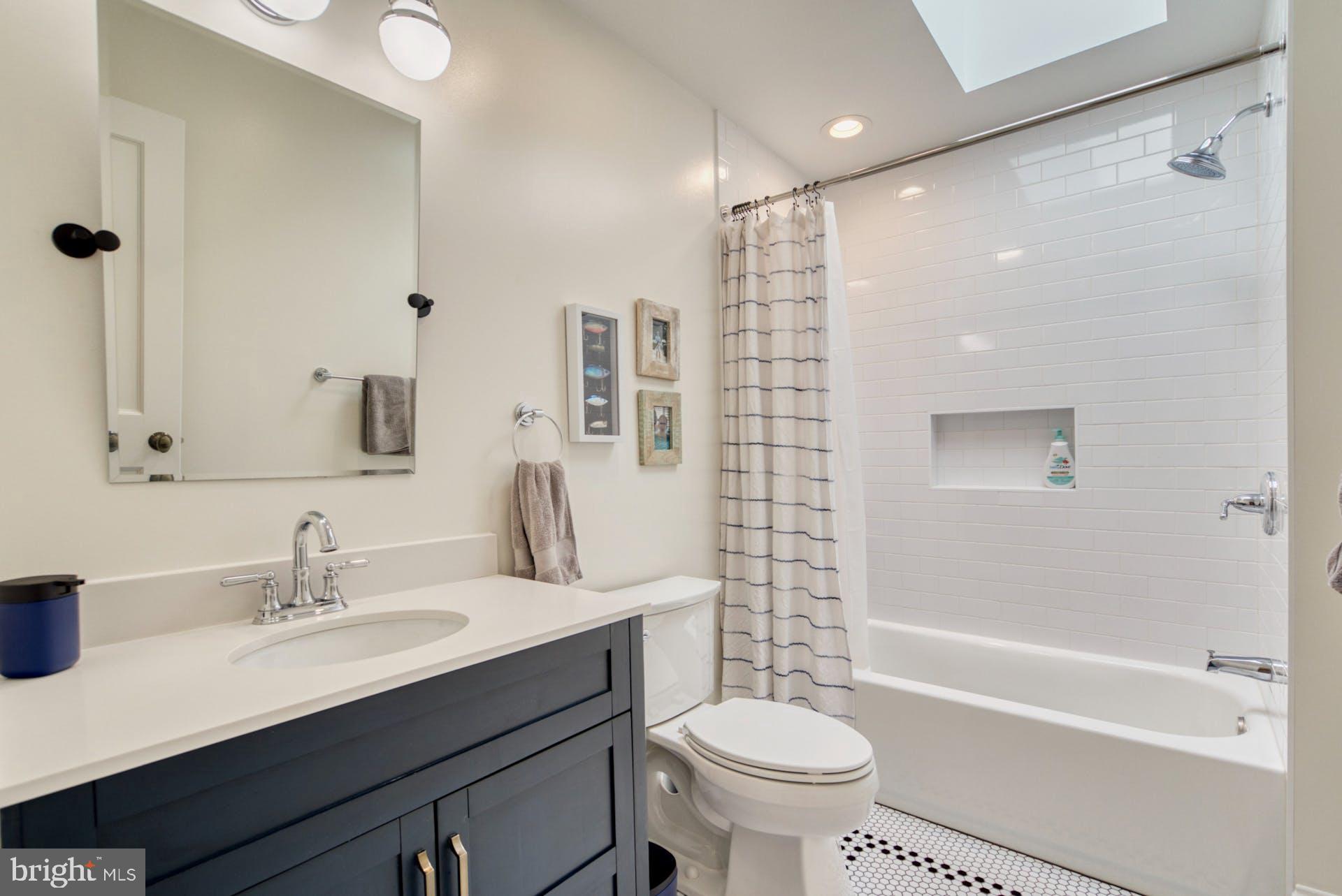 16 W MASONIC VIEW AVENUE