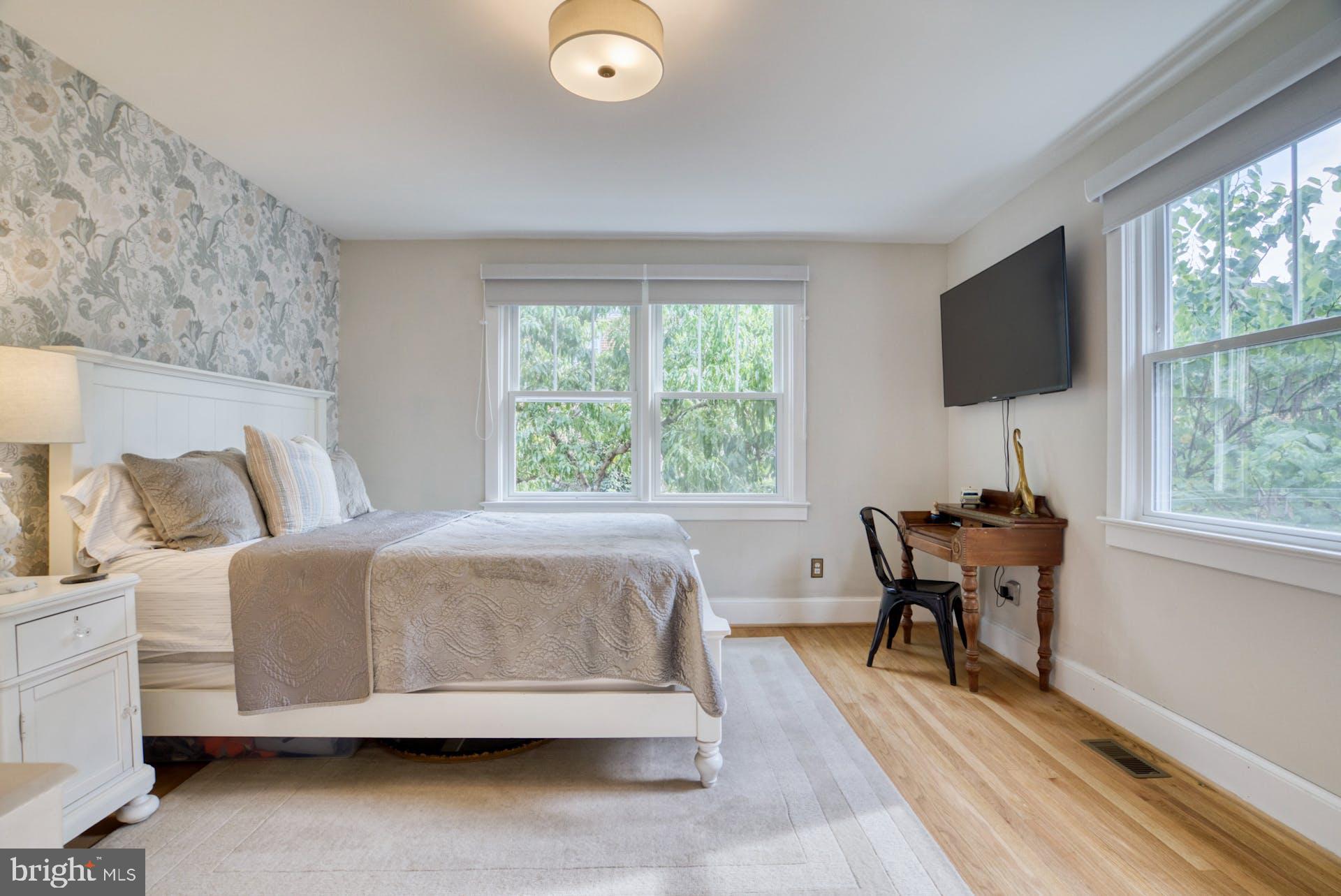 16 W MASONIC VIEW AVENUE