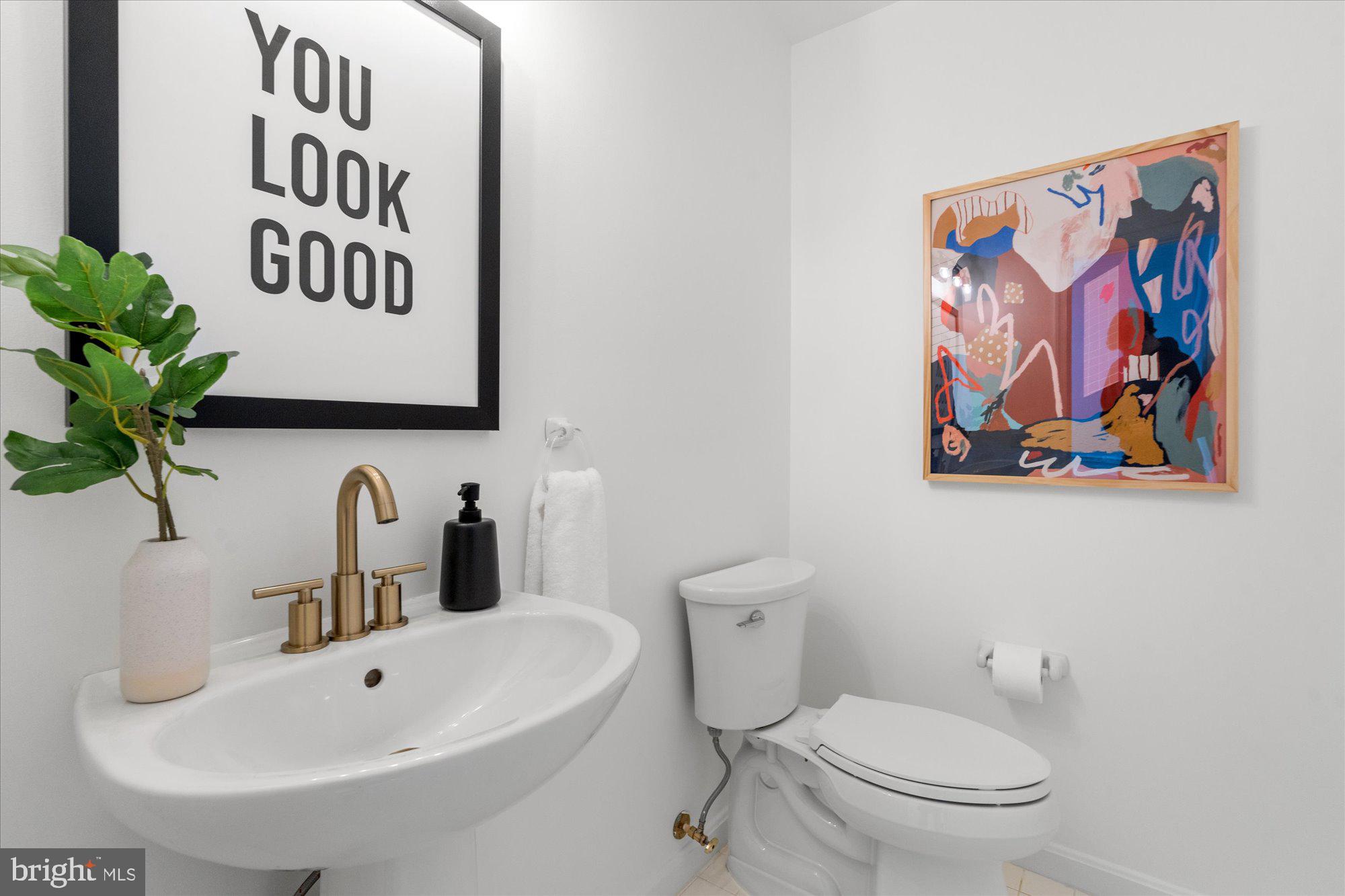 1714 KINGSGATE COURT 302