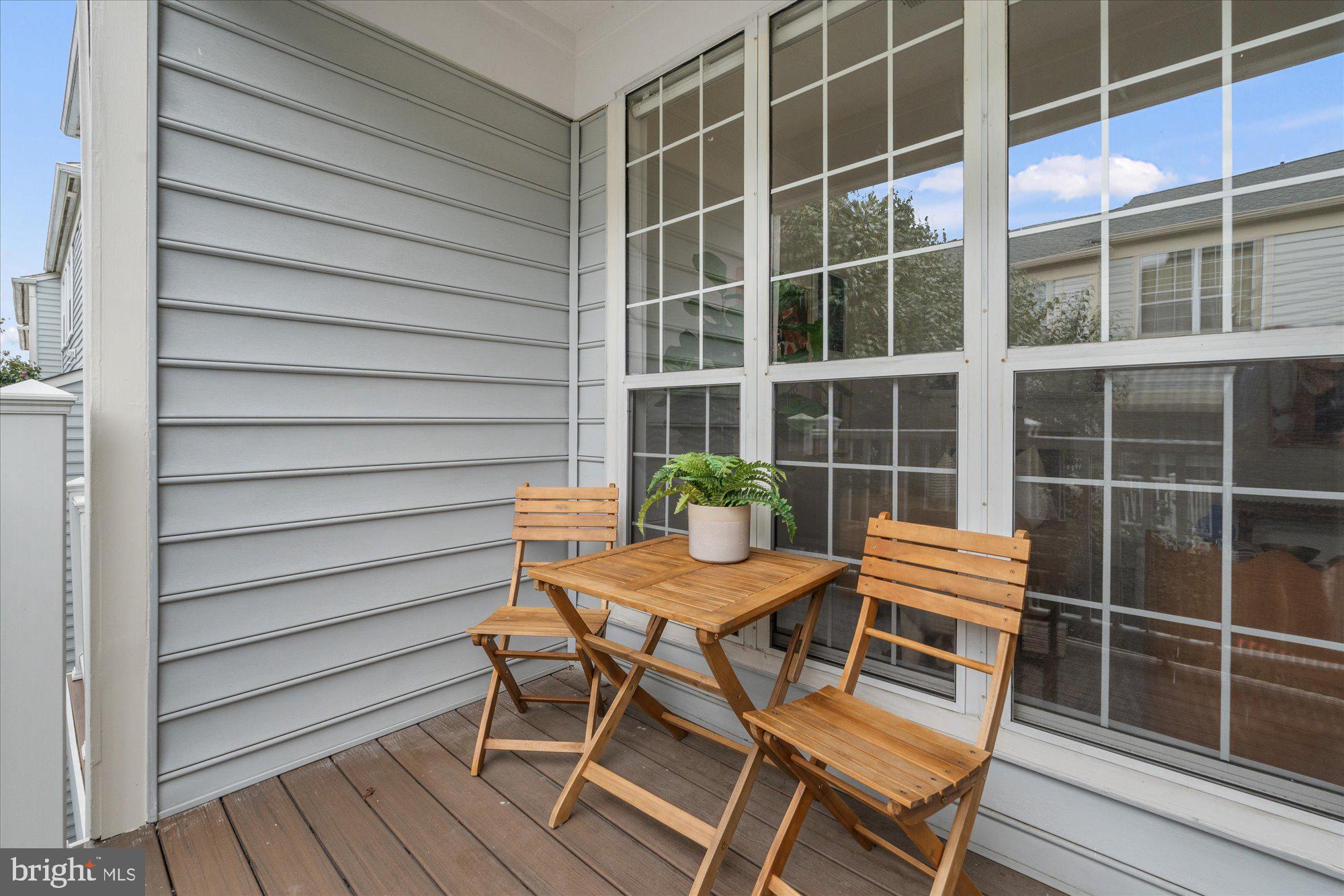 1714 KINGSGATE COURT 302