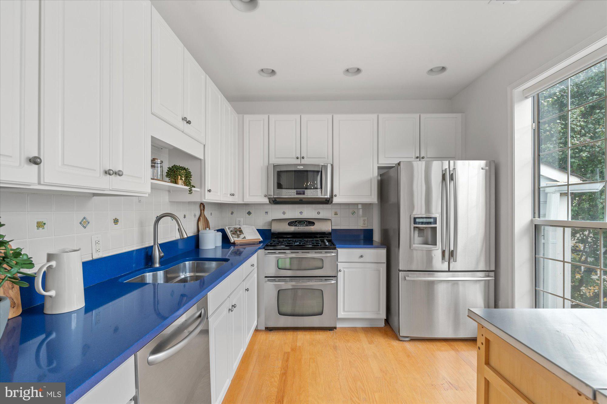 1714 KINGSGATE COURT 302