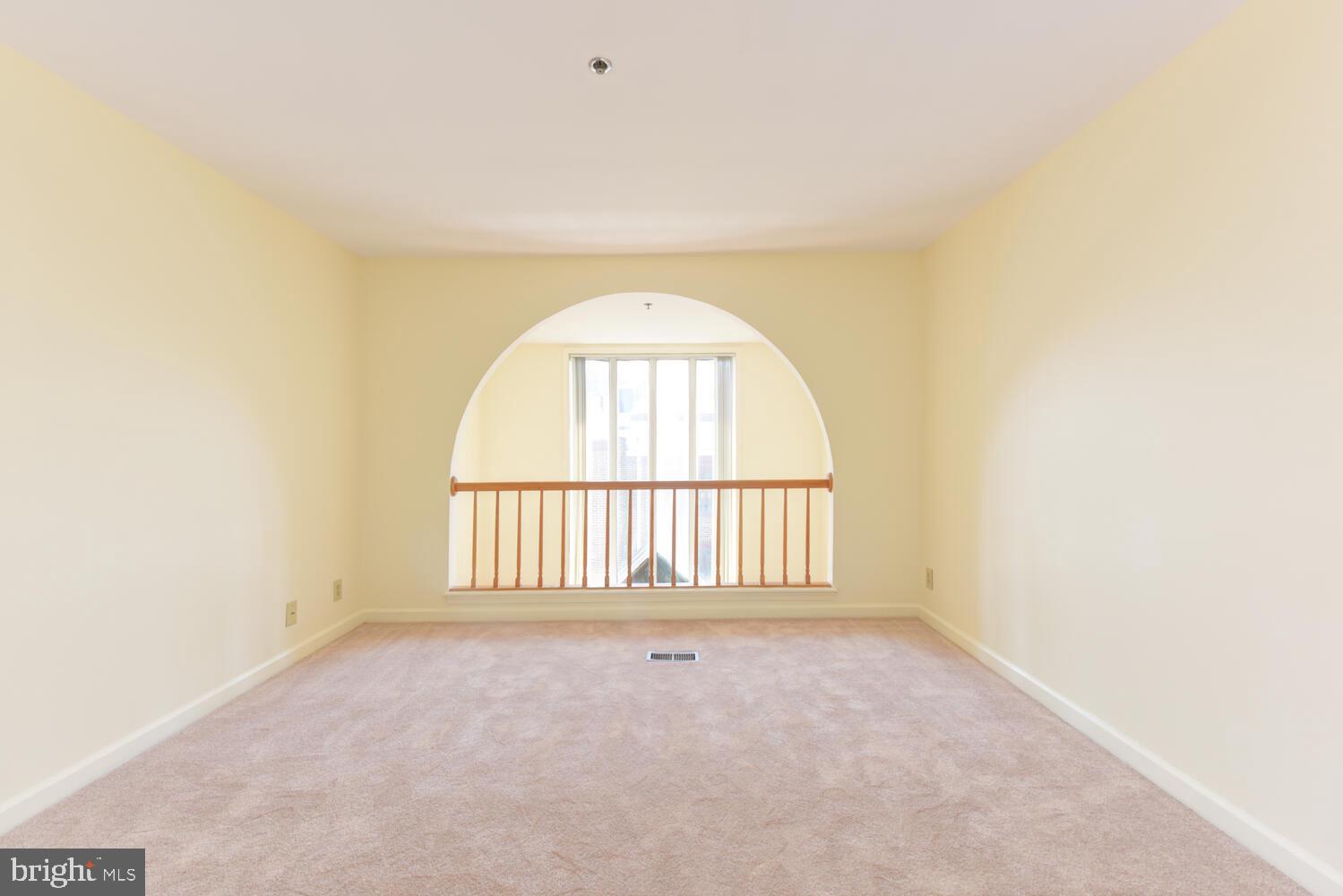 115 N LEE STREET BH208