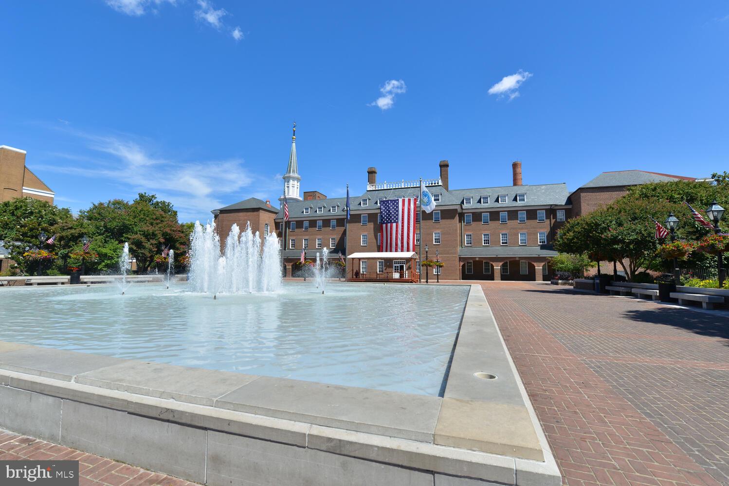 115 N LEE STREET BH208