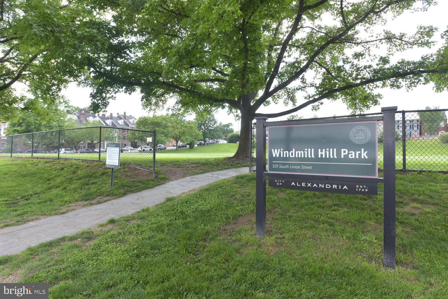 115 N LEE STREET BH208