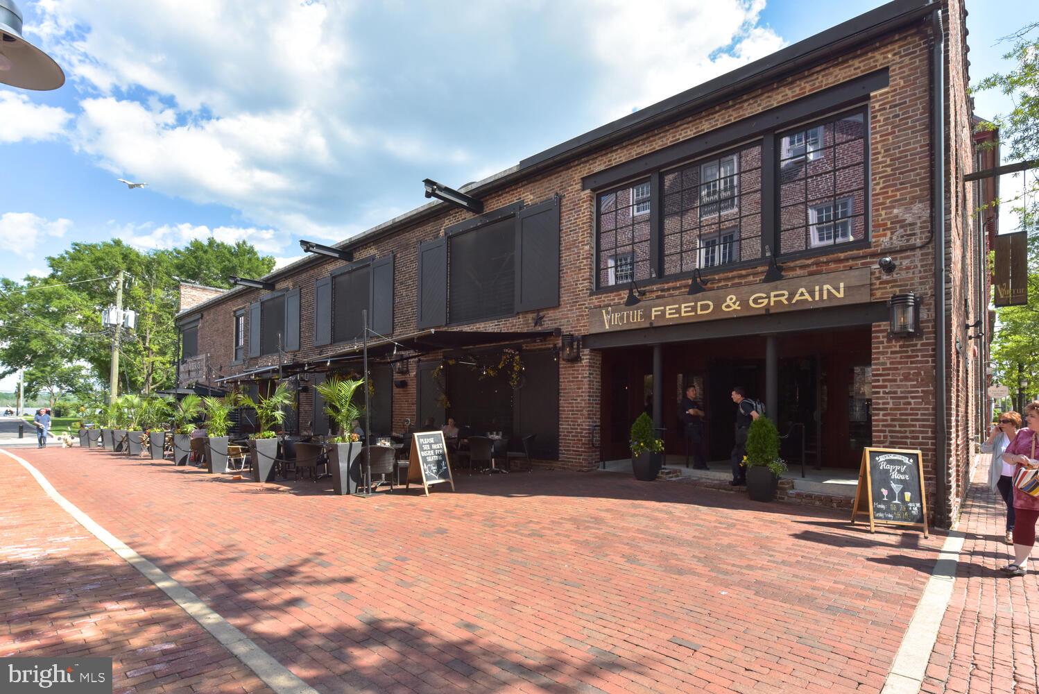 115 N LEE STREET BH208