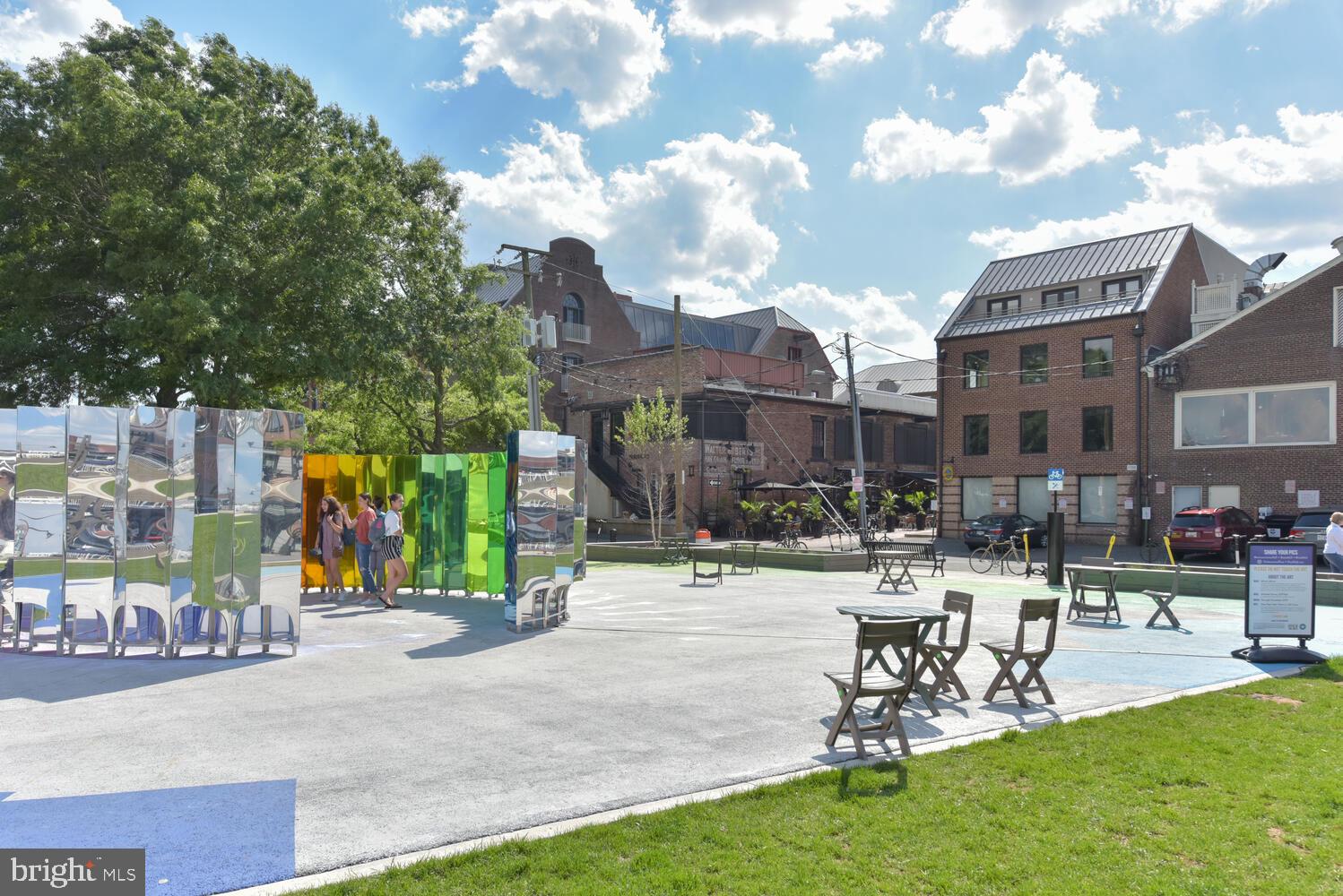 115 N LEE STREET BH208