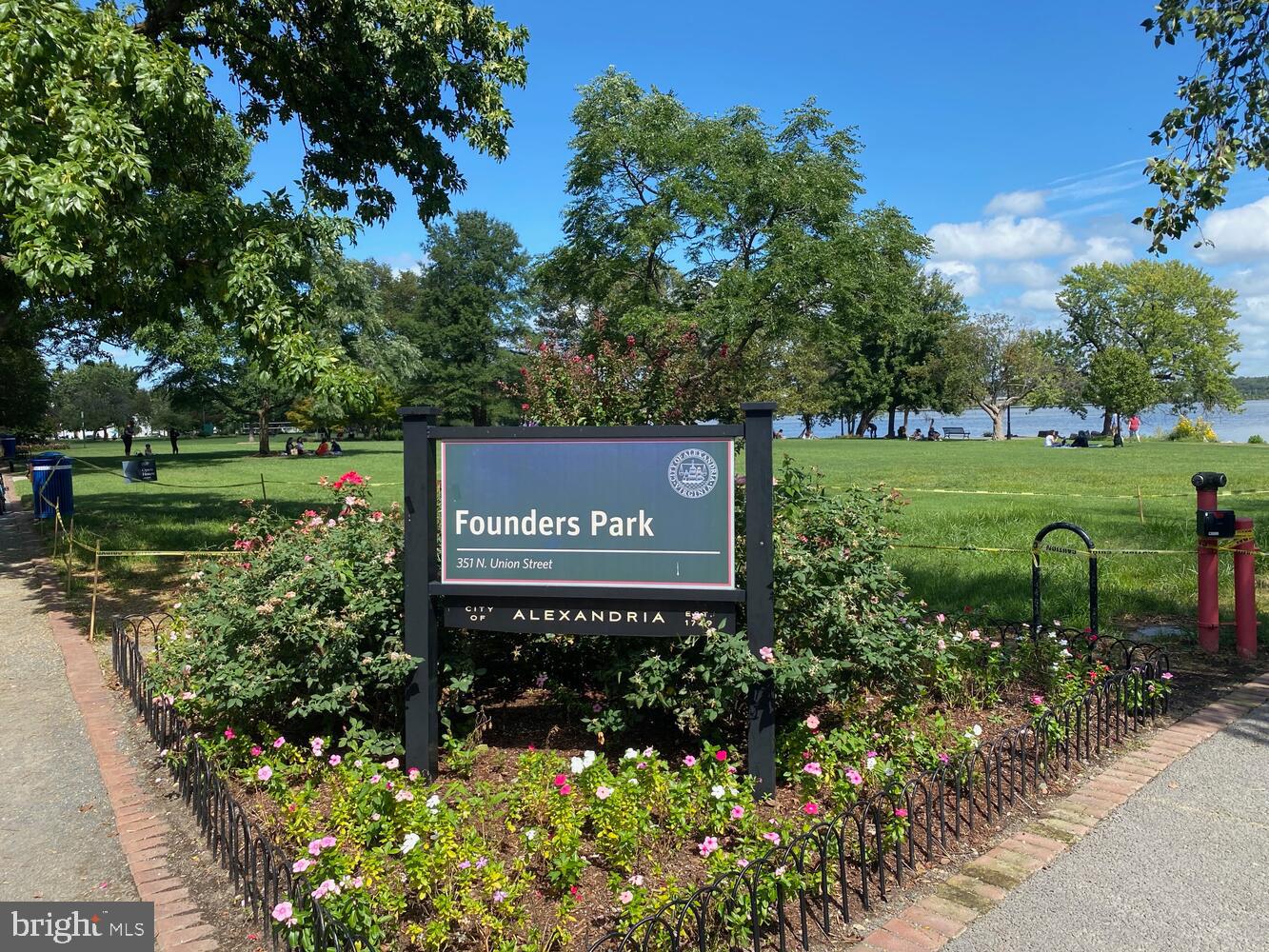 115 N LEE STREET BH208