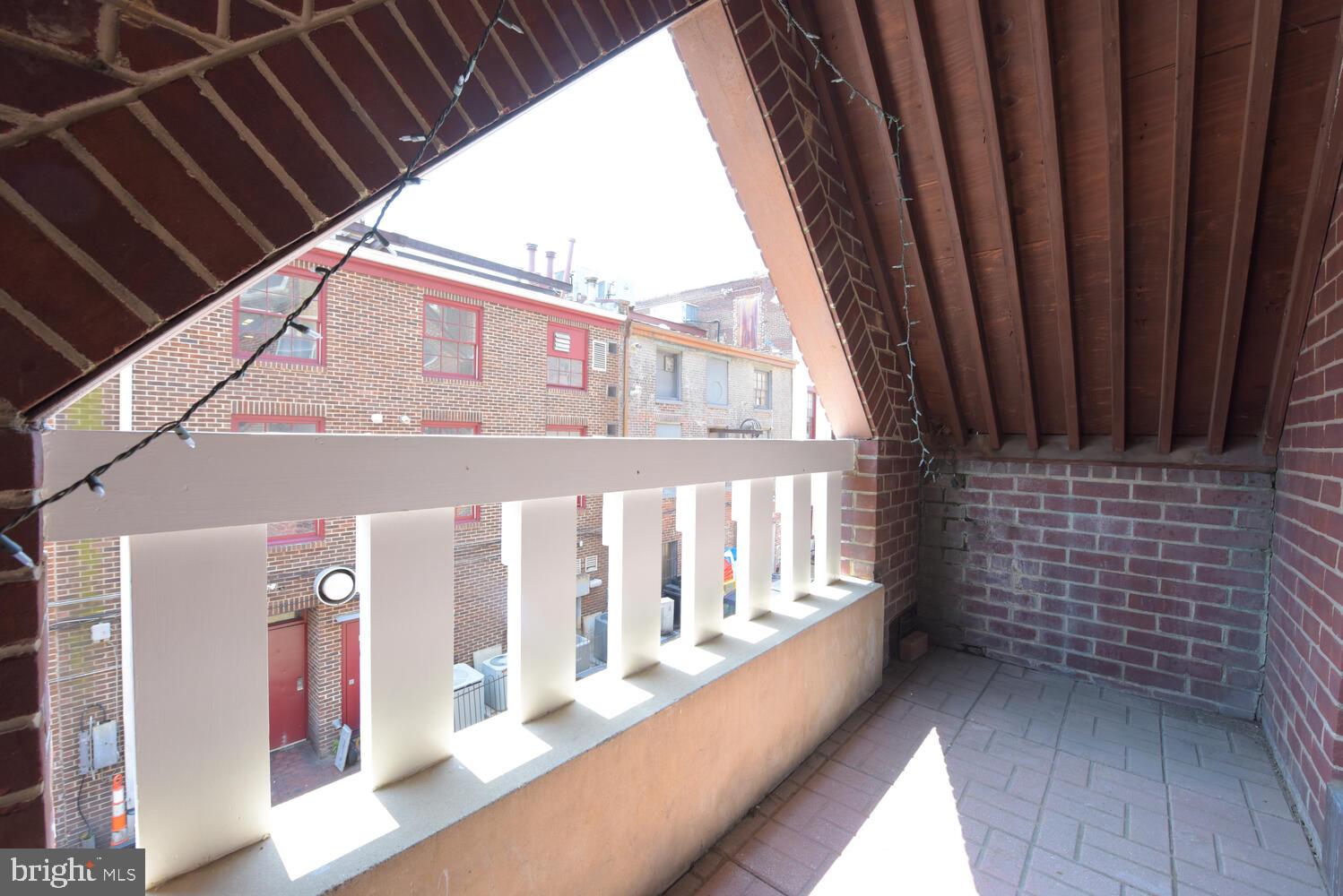 115 N LEE STREET BH208