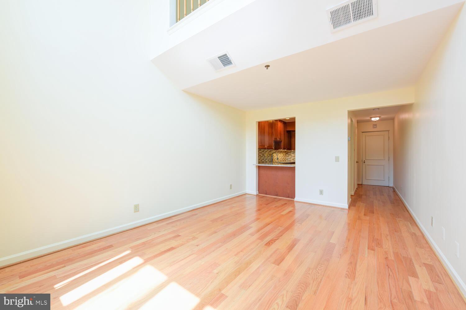 115 N LEE STREET BH208