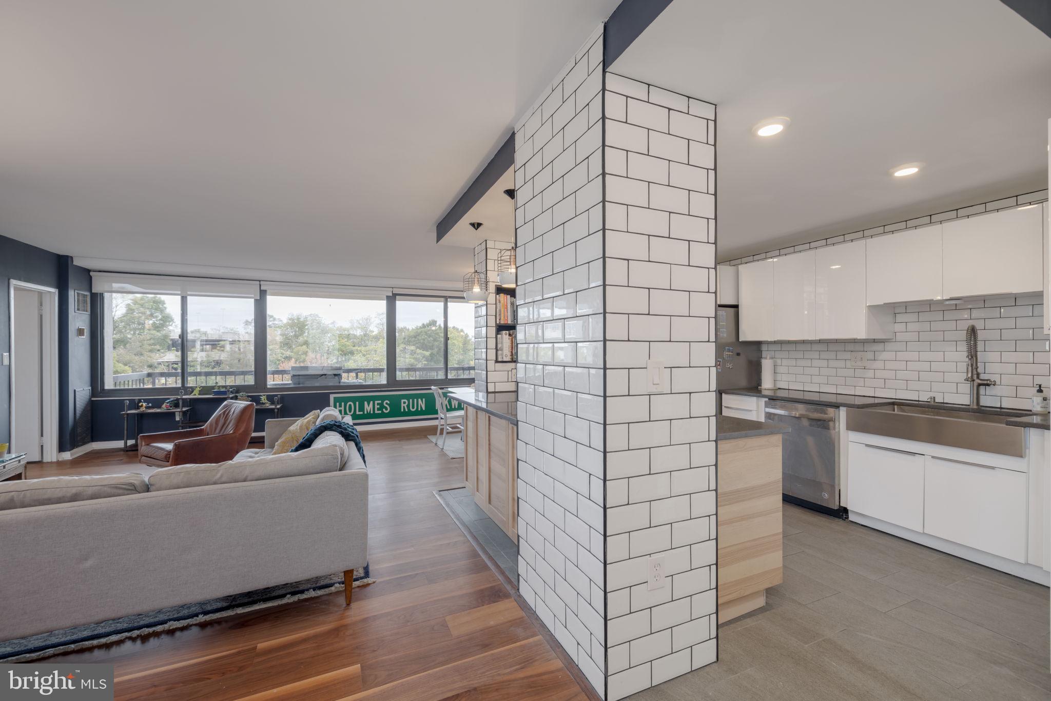 5500 HOLMES RUN PARKWAY 1005