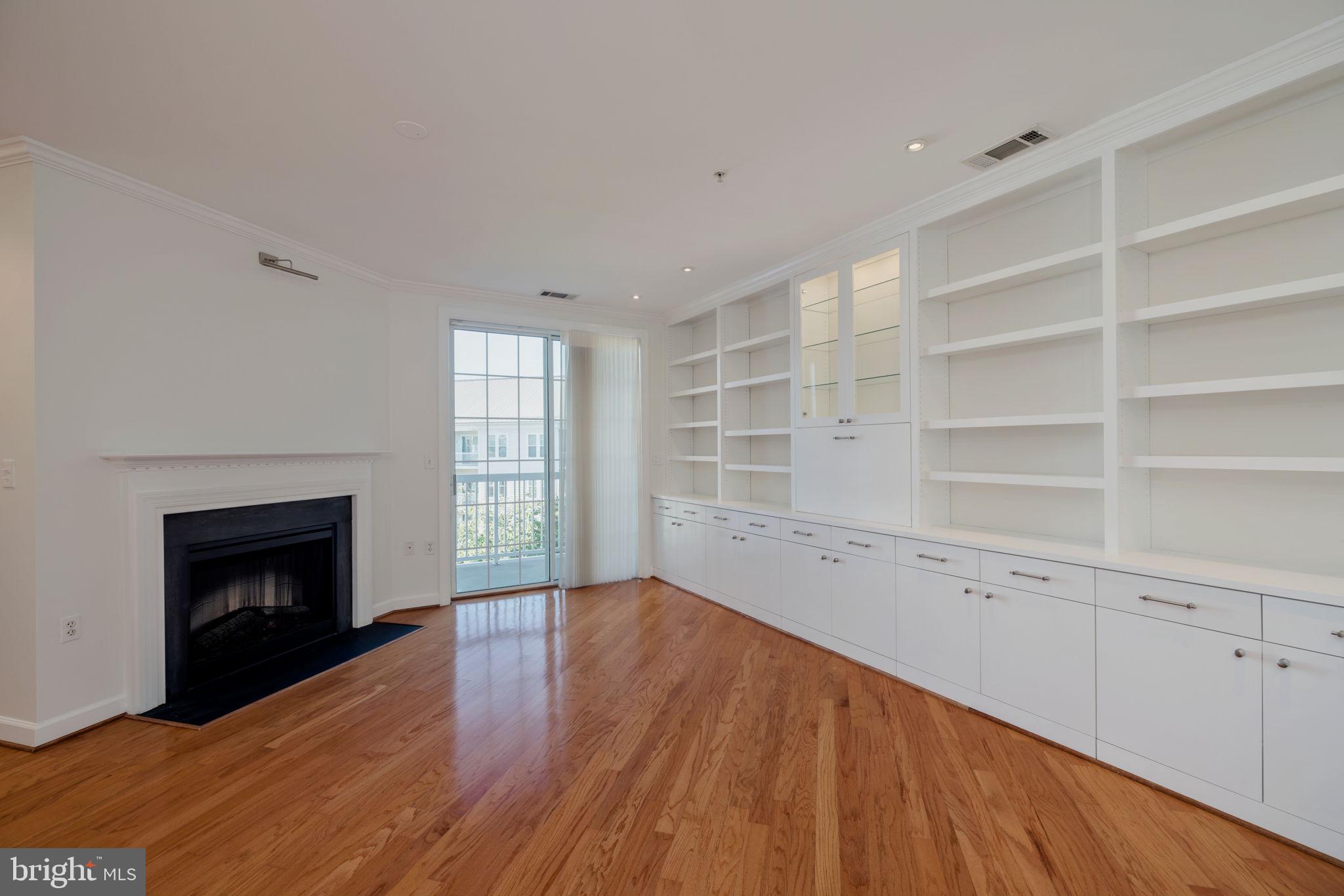 400 CAMERON STATION BOULEVARD 421