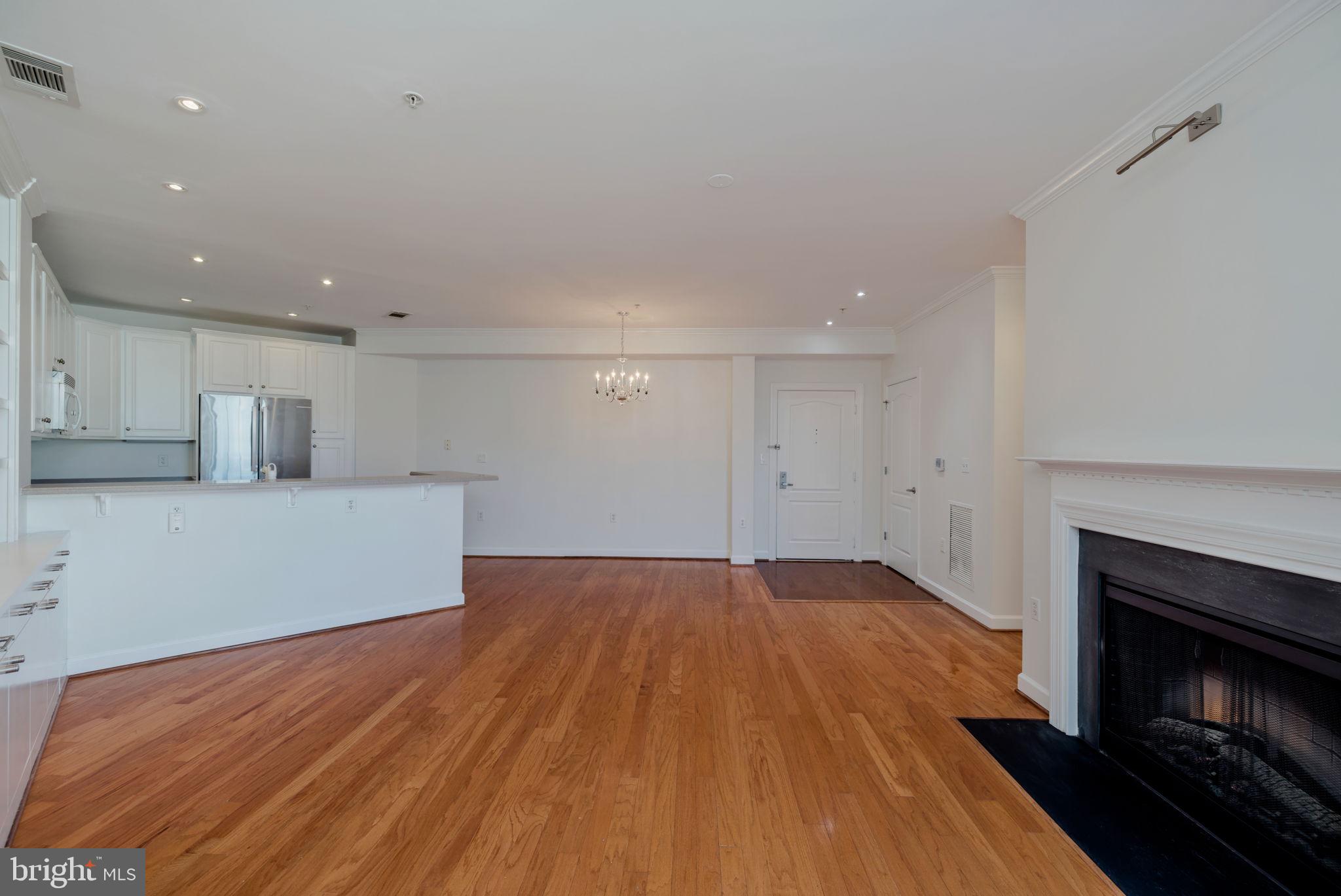 400 CAMERON STATION BOULEVARD 421