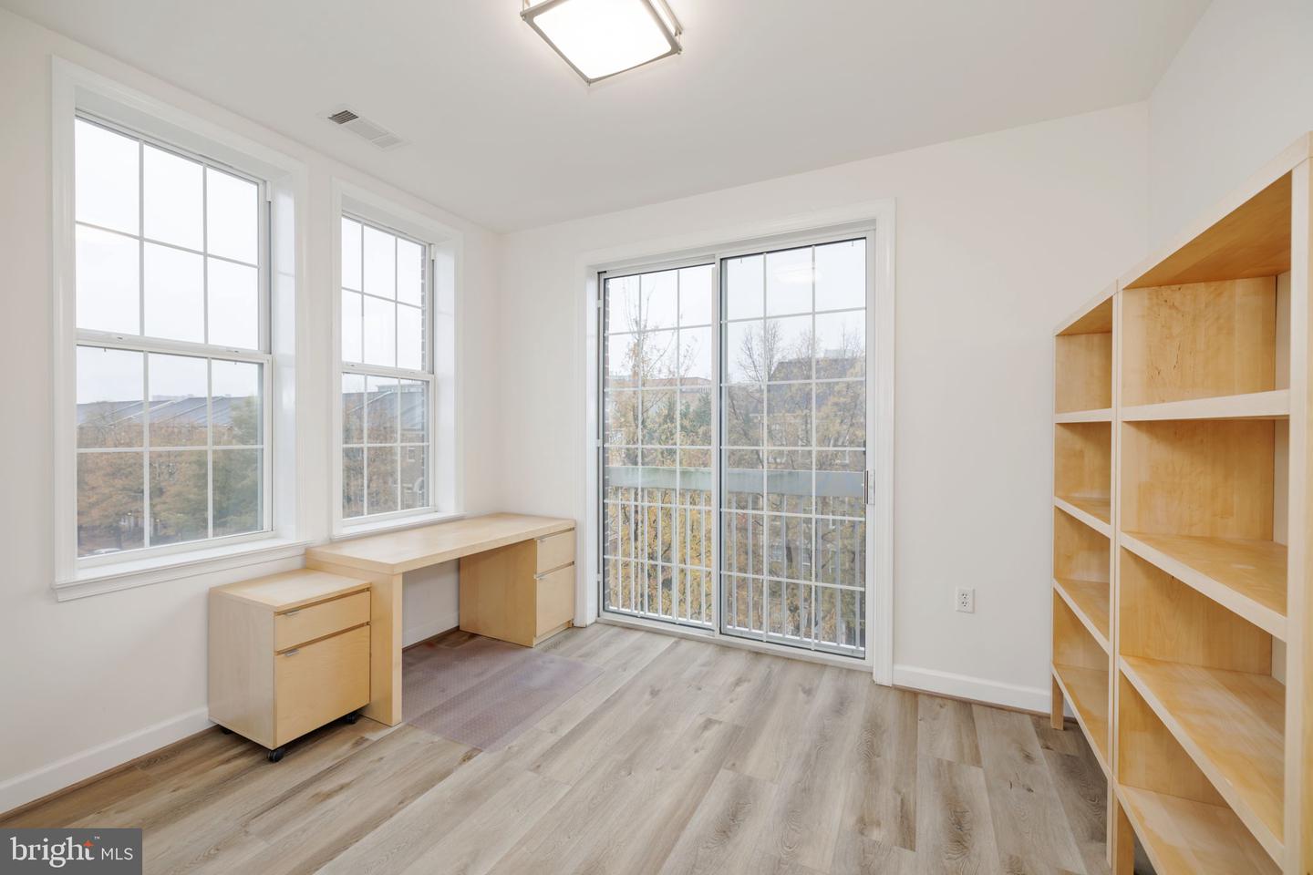 400 Cameron Station Blvd #302