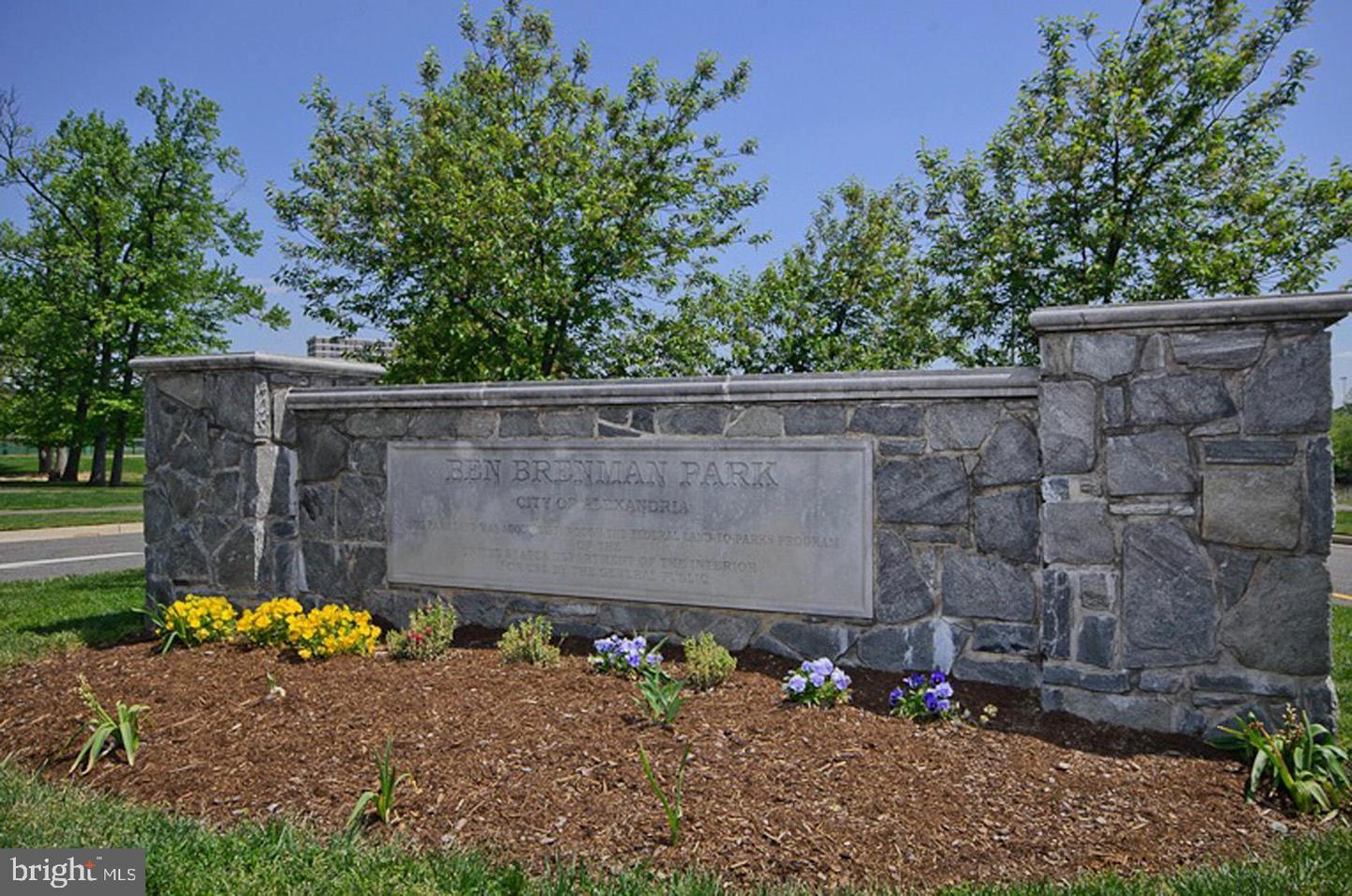 400 Cameron Station Blvd #302