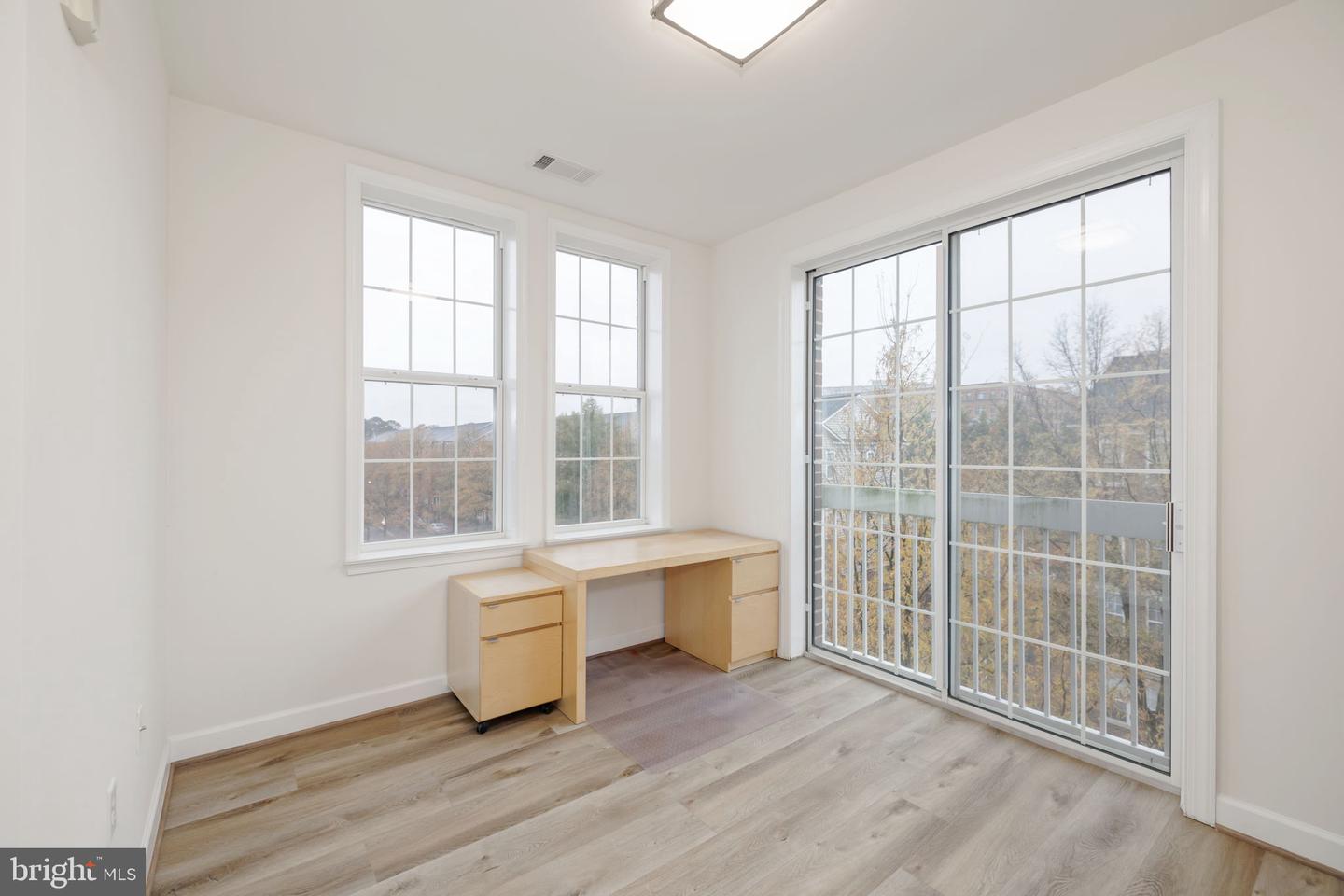 400 Cameron Station Blvd #302