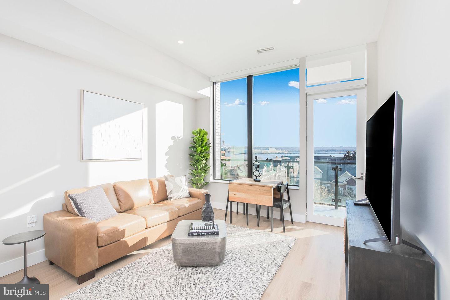 801 N Fairfax St #420